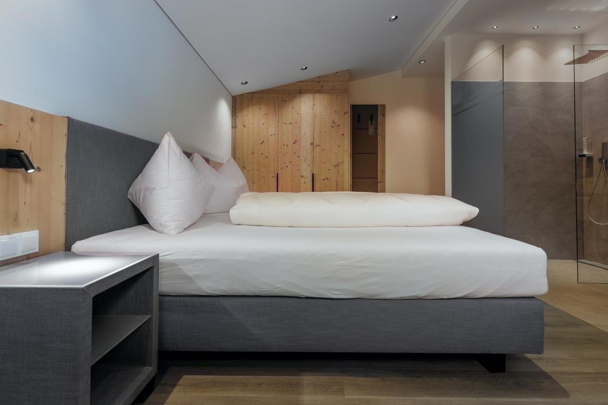 Hotel Alpenrose 圣瓦伦蒂诺阿拉穆塔 外观 照片